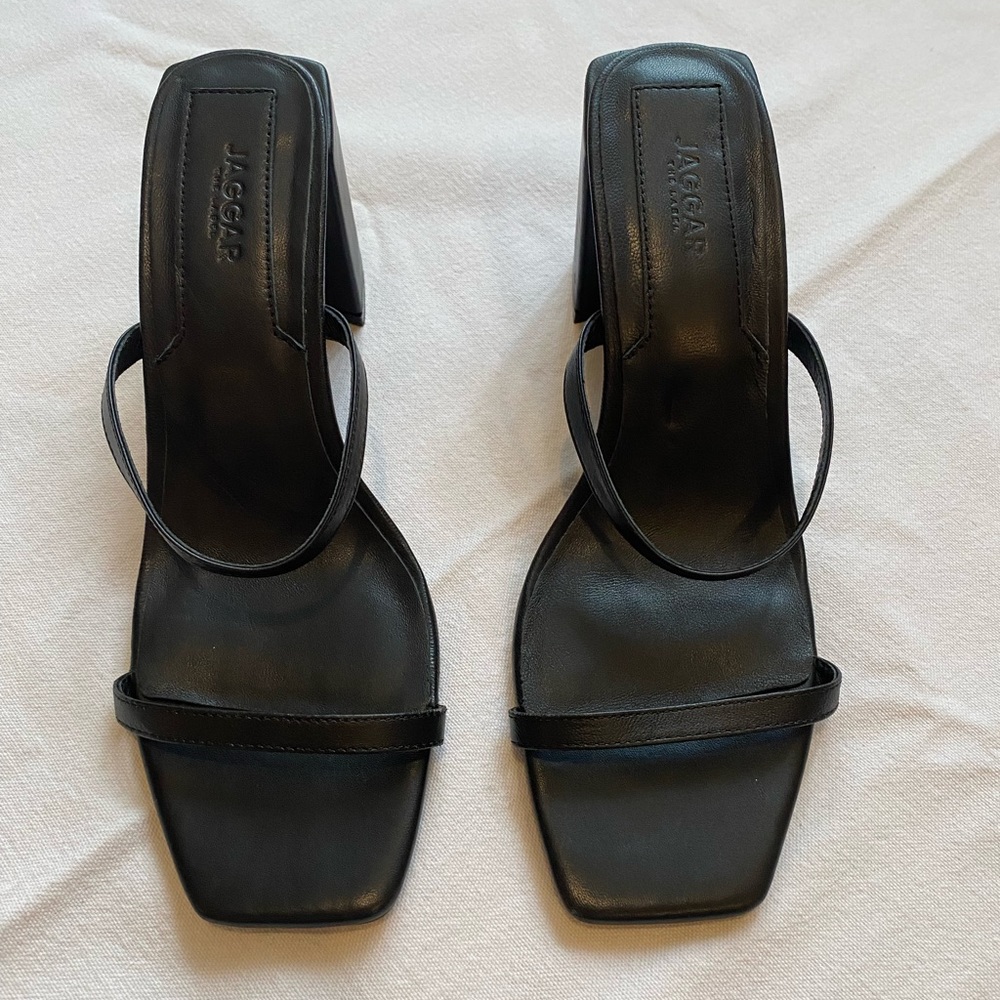 JAGGAR the Label, Black Leather, Block Heel, Strappy Sandals, Size 40 (9 US) - Picture 3 of 7